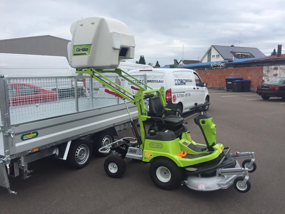 Maschinenpark erweitert – neuer Rasentraktor – Hausmeisterdienst Breisgau